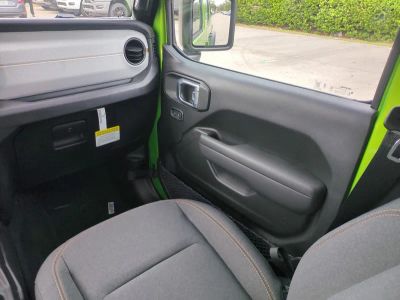 2026 Jeep Wrangler — photo 19 view