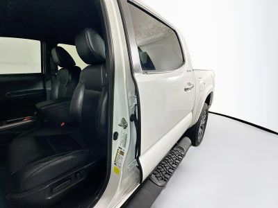 2022 Toyota Tacoma 2WD — photo 12 view