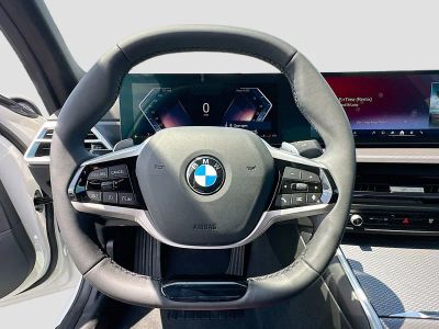 2026 BMW 3 Series — photo 8 view