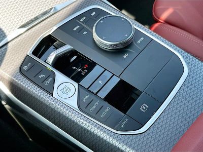 2026 BMW 3 Series — photo 14 view