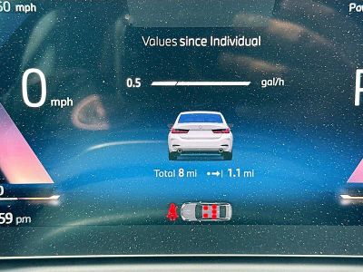 2026 BMW 3 Series — photo 9 view