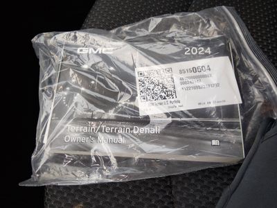 2024 GMC Terrain — photo 16 view