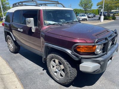 2007 Toyota FJ Cruiser Base — rear three-quarter view