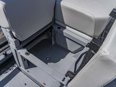 2025 Sea-Doo Switch Cruise 21 - 230 hp Painted - Photo 11