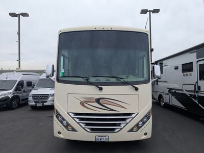2019 Thor Motor Coach Hurricane — front three-quarter view