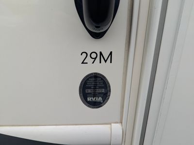 2019 Thor Motor Coach Hurricane — photo 24 view
