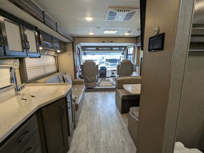 2019 Thor Motor Coach Hurricane — side profile view