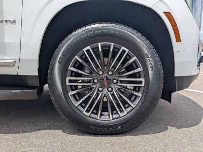 2025 GMC Yukon XL — photo 10 view