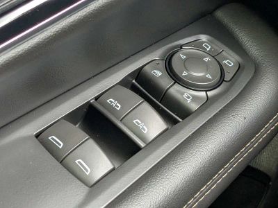 2025 GMC Yukon XL — photo 25 view