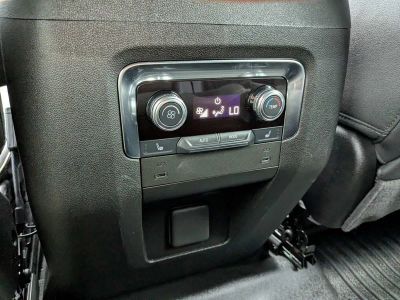 2025 GMC Yukon XL — photo 16 view
