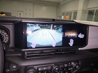 2025 Jeep Wrangler — photo 21 view
