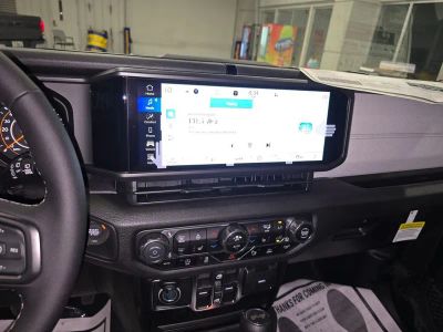 2025 Jeep Wrangler — photo 20 view