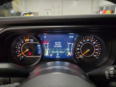 2025 Jeep Wrangler — photo 19 view