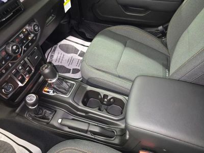 2025 Jeep Wrangler — photo 22 view
