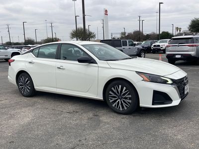 2025 Nissan Altima - Photo 3