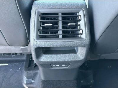 2026 Volkswagen Tiguan — photo 20 view