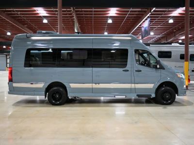 2025 Grech RV STRADA ION — photo 31 view