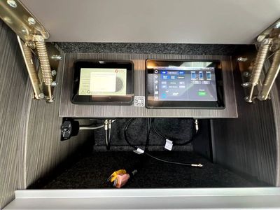 2025 Airstream Interstate - Photo 8