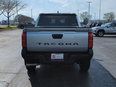 2024 Toyota Tacoma — photo 7 view