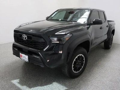 2025 Toyota Tacoma 4WD - Photo 2