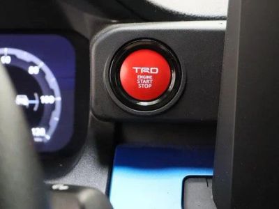 2025 Toyota Tacoma 4WD - Photo 17