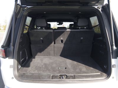 2024 Jeep Wagoneer - Photo 11
