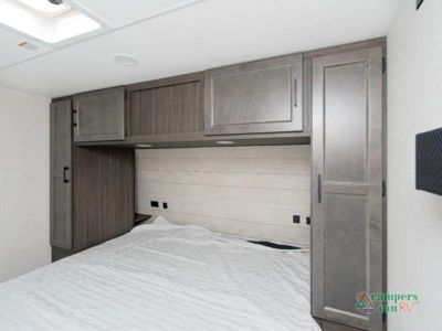 2026 Venture RV Campbound Platinum — photo 16 view