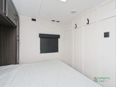 2026 Venture RV Campbound Platinum — photo 14 view