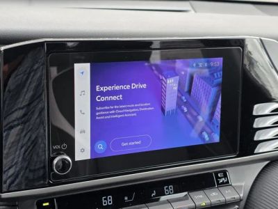 2025 Toyota Camry — photo 13 view