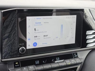 2025 Toyota Camry — photo 15 view