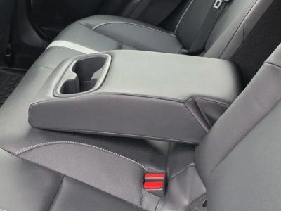2025 Toyota Camry — photo 10 view