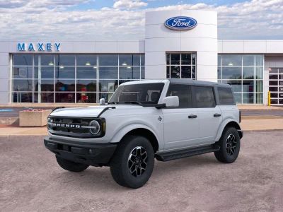 2026 Ford Bronco Outer Banks® in Oxford White — front three-quarter view
