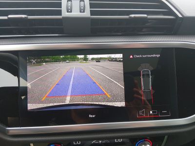 2024 Audi Q3 — photo 16 view