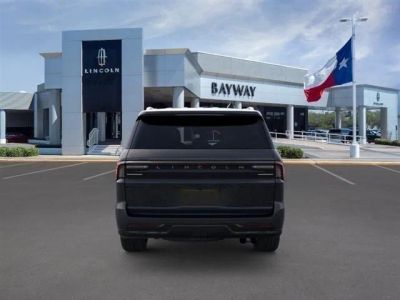 2026 Lincoln Navigator — detail view