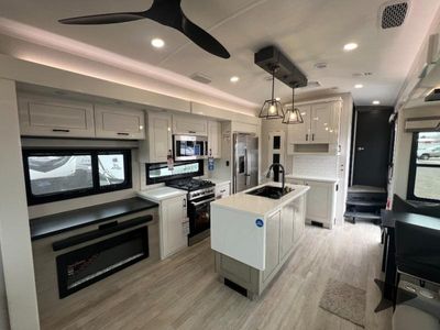 2026 Jayco Pinnacle - Photo 15
