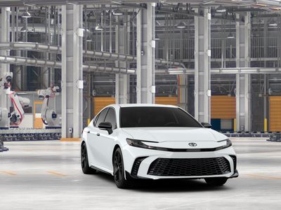 2026 Toyota Camry - Photo 16