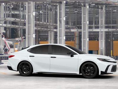 2026 Toyota Camry - Photo 13