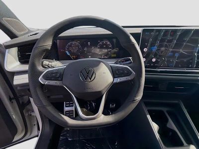 2026 Volkswagen Tiguan — photo 10 view