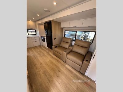 2026 Winnebago Thrive - Photo 9