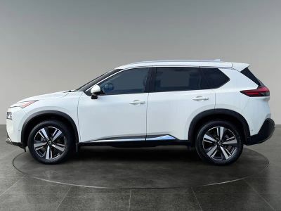 2021 Nissan Rogue — detail view