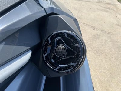 2025 Sea-Doo RXT-X 325 Ice Metal / Manta Green - Photo 9
