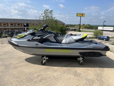 2025 Sea-Doo RXT-X 325 Ice Metal / Manta Green - Photo 8