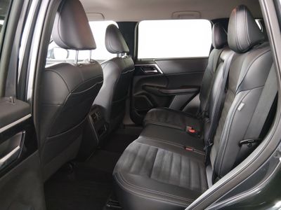 2024 Mitsubishi Outlander - Photo 22