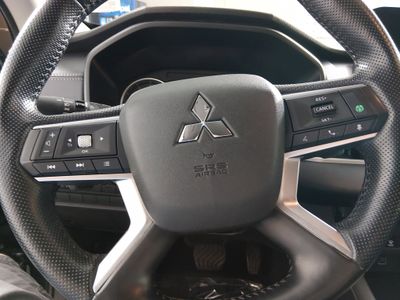 2024 Mitsubishi Outlander - Photo 12