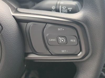 2026 Jeep Wrangler — photo 25 view