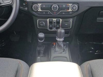 2026 Jeep Wrangler — photo 19 view