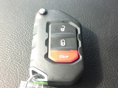 2026 Jeep Wrangler — photo 29 view