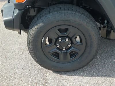 2026 Jeep Wrangler — photo 11 view