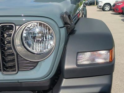 2026 Jeep Wrangler — photo 10 view