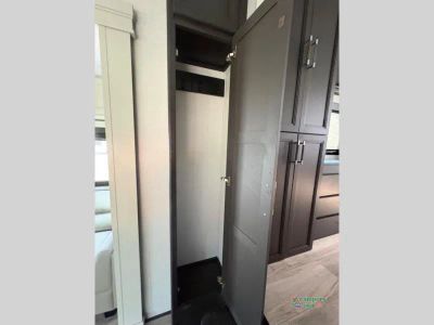 2026 Keystone RV Alpine — photo 18 view
